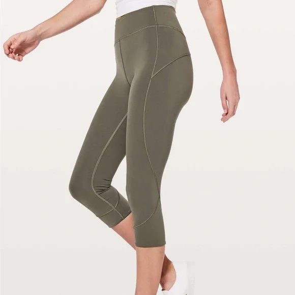 Lululemon In Movement Crop Everlux 19" Sage green - Picture 1 of 10